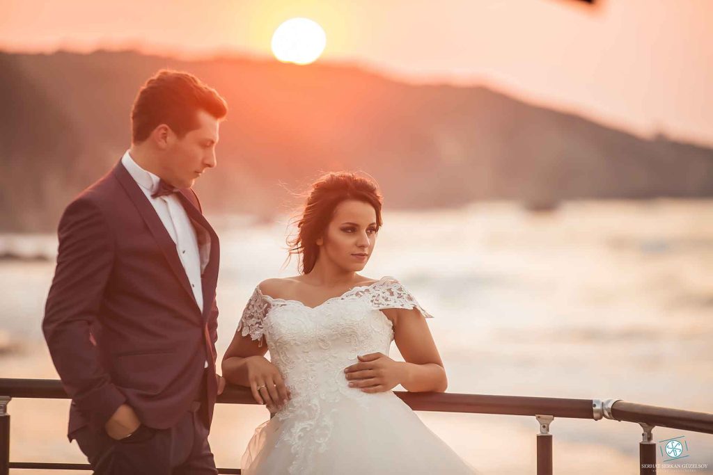 Düğün Fotoğraflarında Işık ve Gölge Oyunları Düğün Fotoğraflarında Işık ve Gölge Oyunları