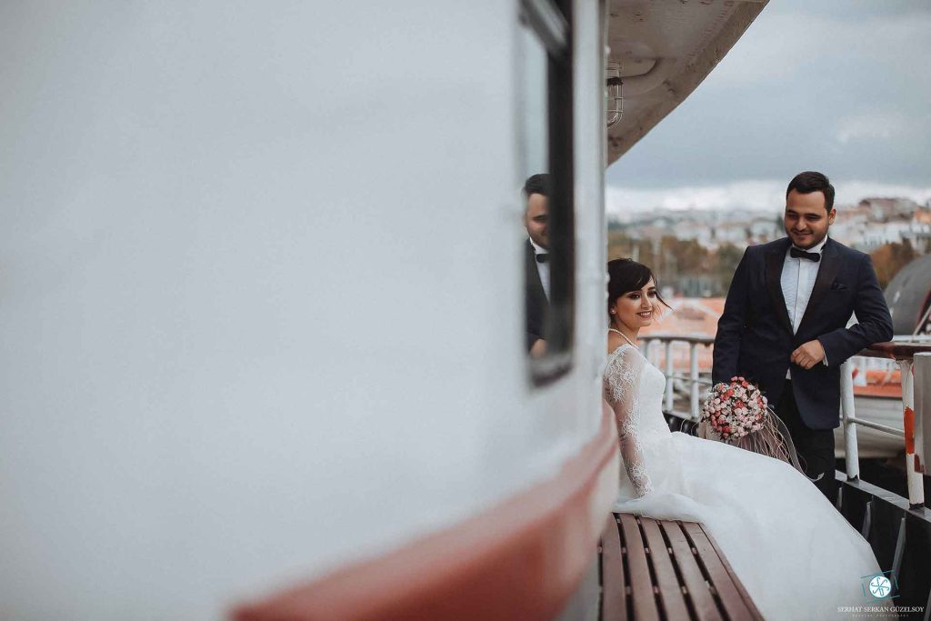 Düğün Fotoğraflarında Masa Düzeni Detayları Düğün Fotoğraflarında Masa Düzeni Detayları