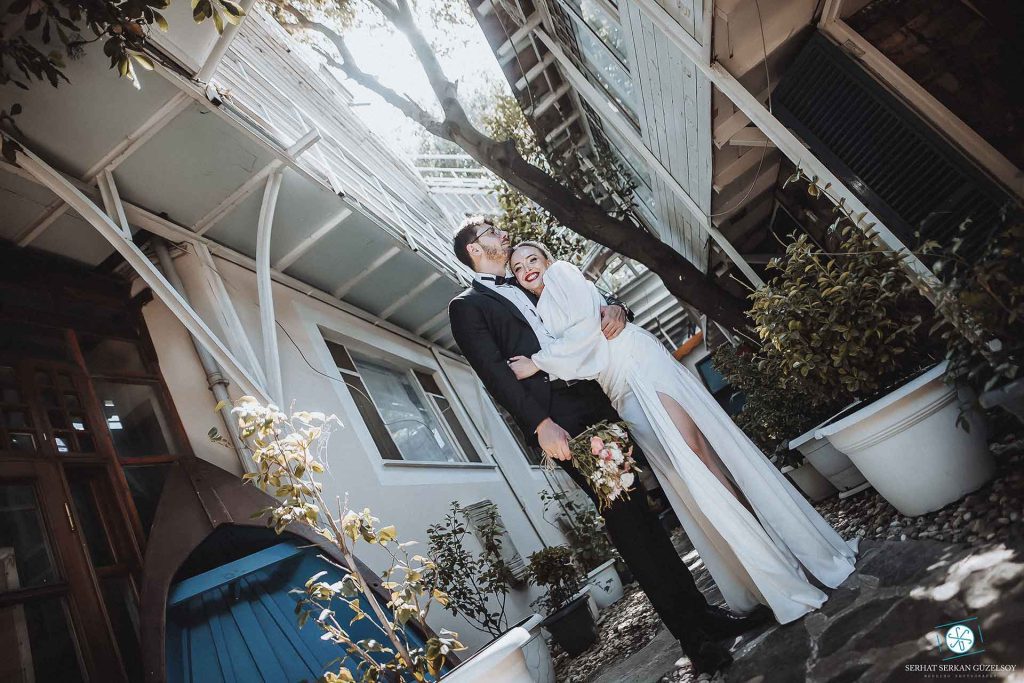 Düğün Fotoğrafçılığında Çiftlere Poz Verme Teknikleri Düğün Fotoğrafçılığında Çiftlere Poz Verme Teknikleri