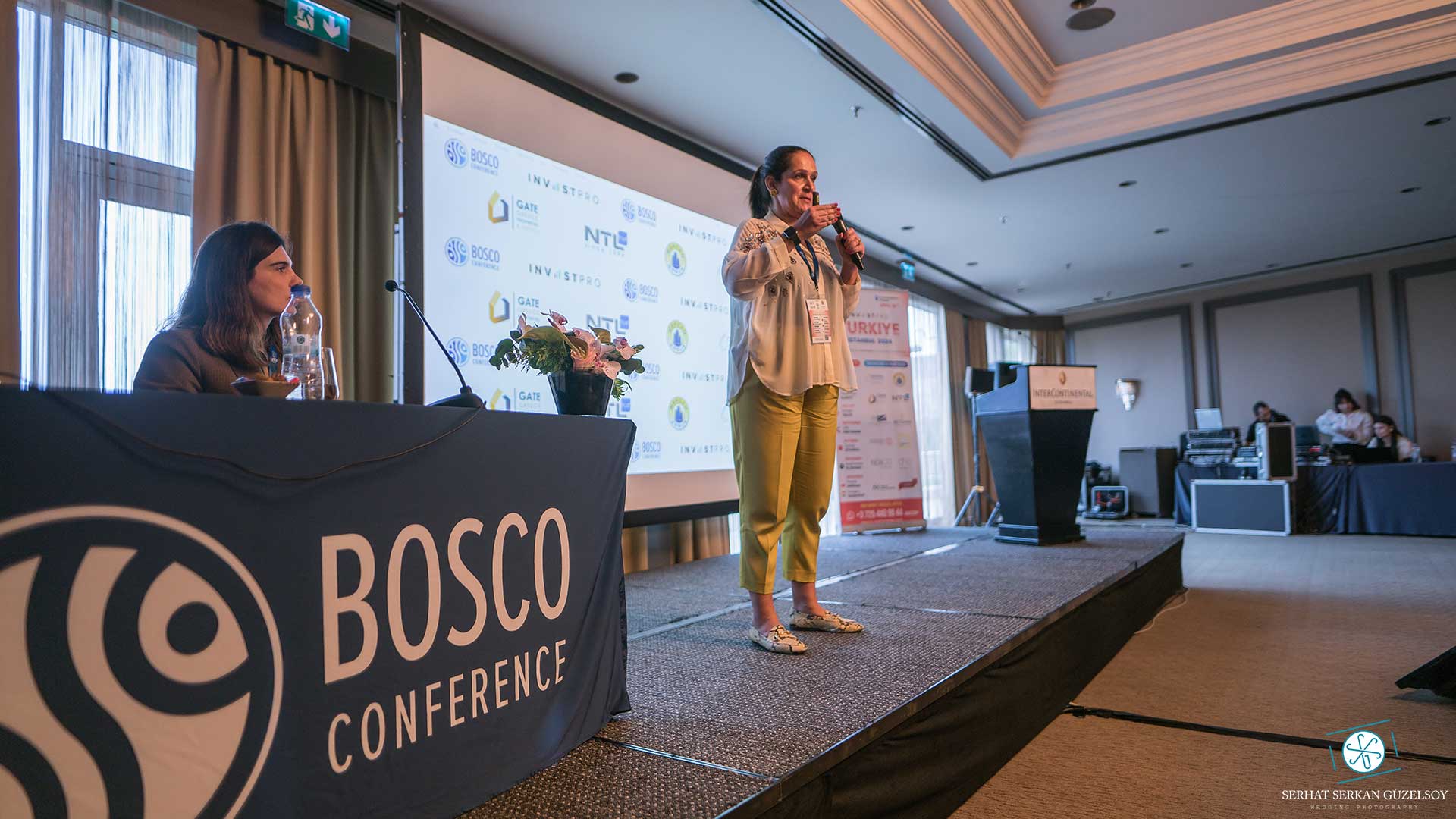 Kurumsal seminer fotoğrafı 24