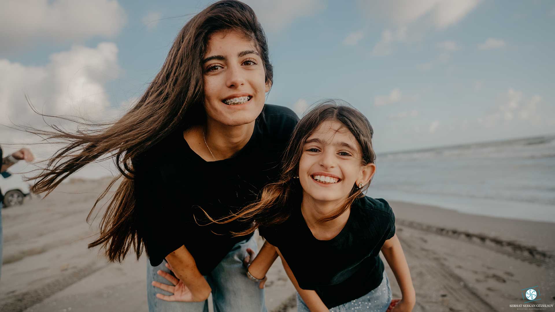 Sahil gün batımı doğum günü çekimi