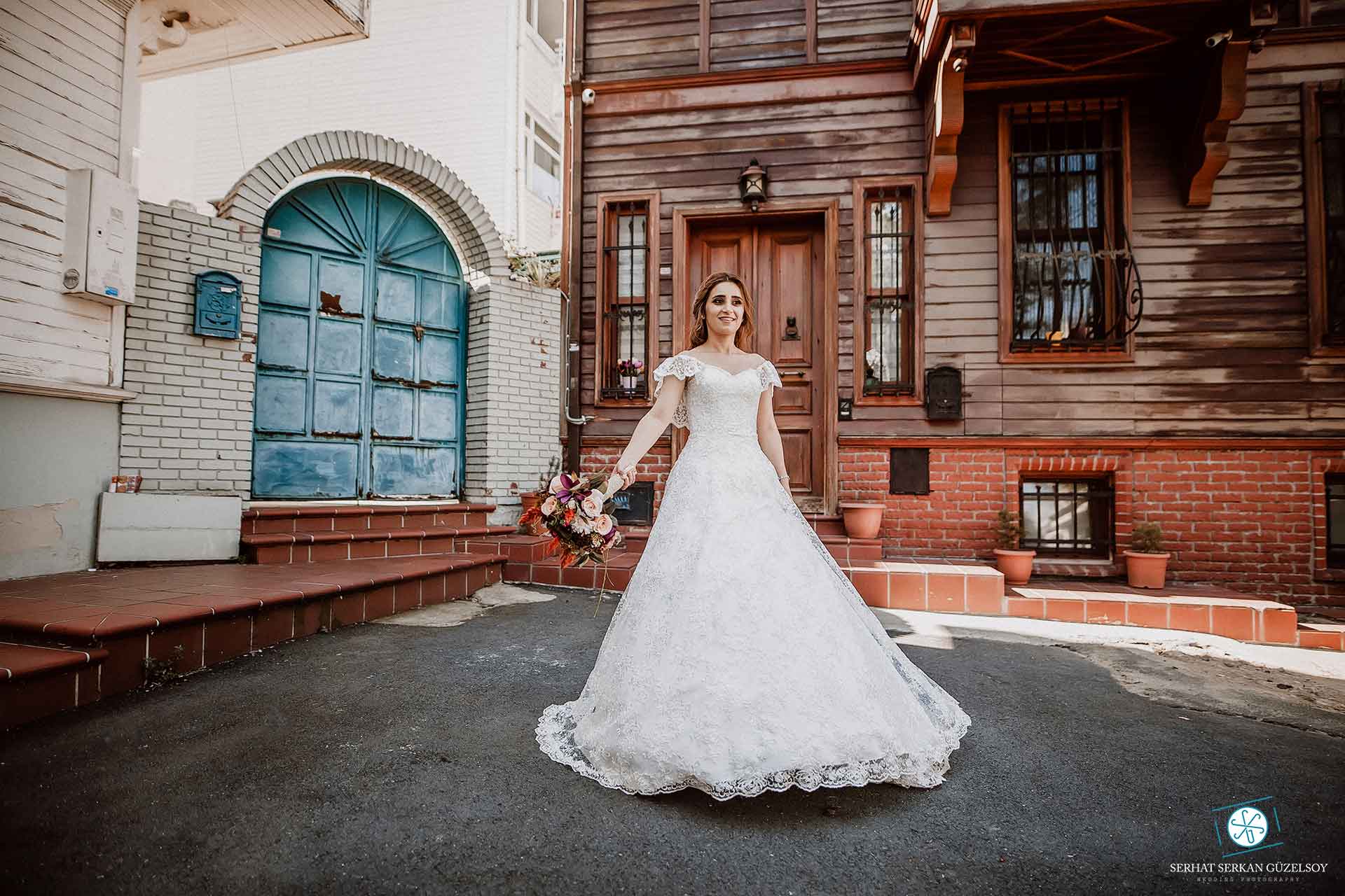 Baltalimanı sokaklarında düğün fotoğrafları gelin damat karesi 11