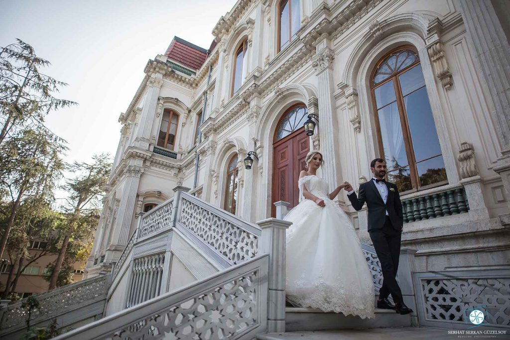 İcadiye Caddesi ve Mahallenin Kalbi