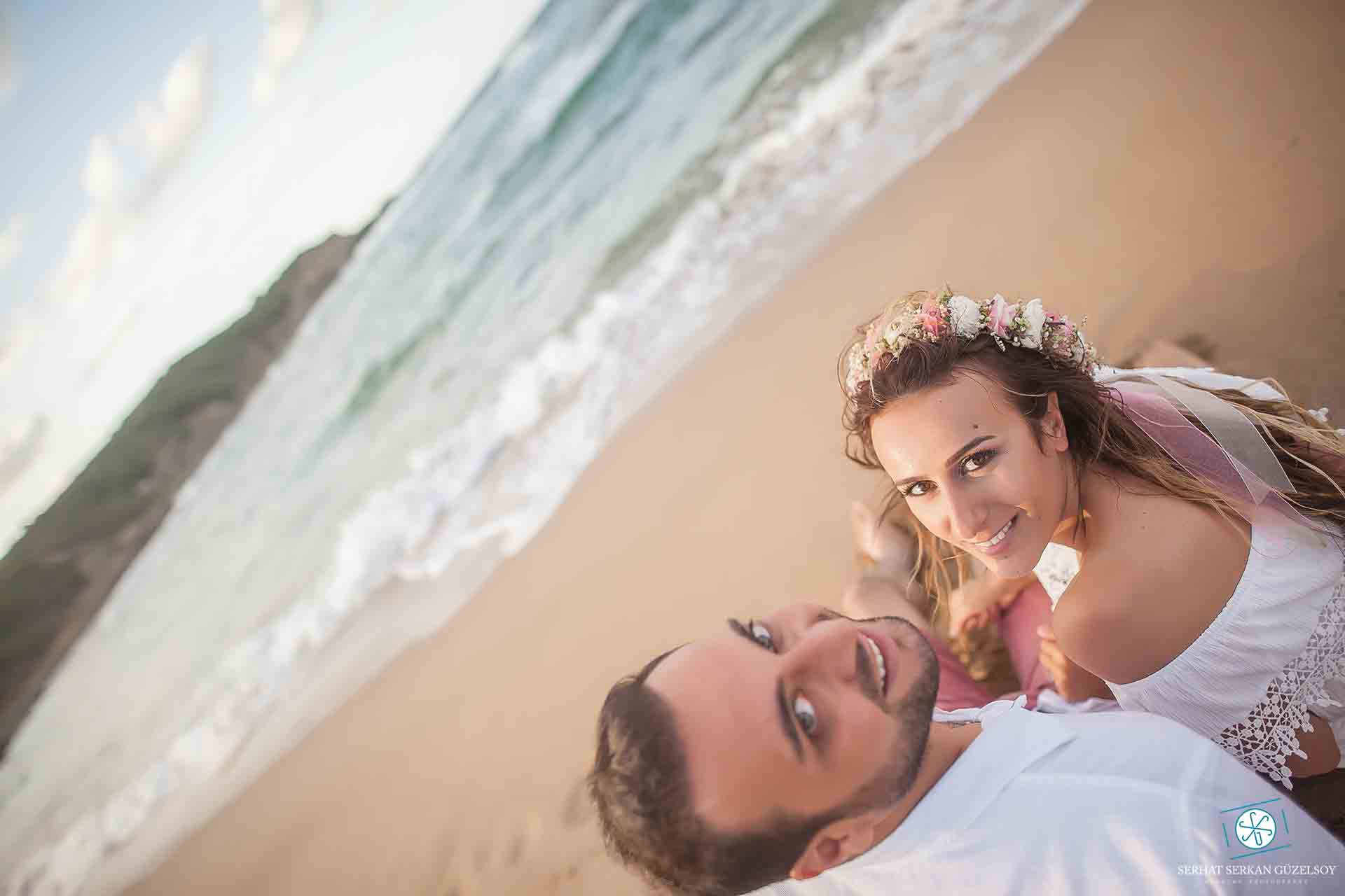 Save the Date çekimi nedir doğal çift fotoğrafları