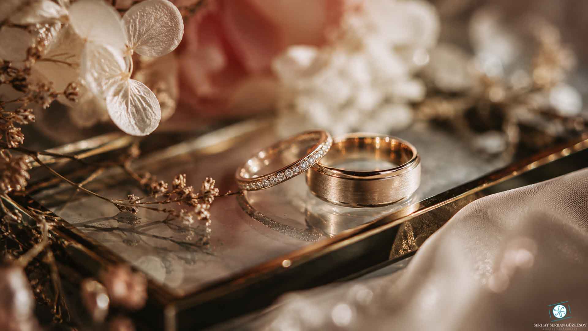 Yüzük alyans pırlanta yüzük fotoğrafı
